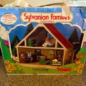 1980’s Sylvanian Families /Calico Critters house +